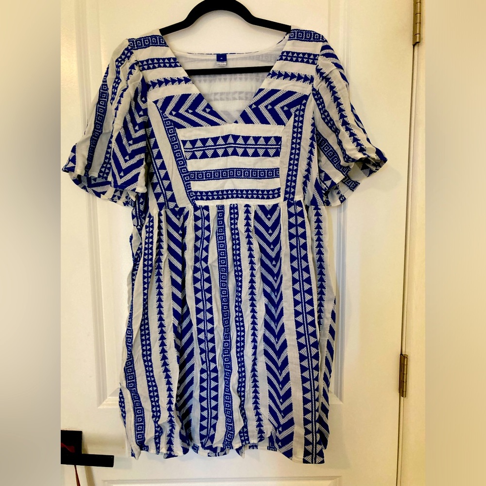 Never worn-tags still on! Old Navy Flutter Sleeve V-Neck Swing Dress-size M